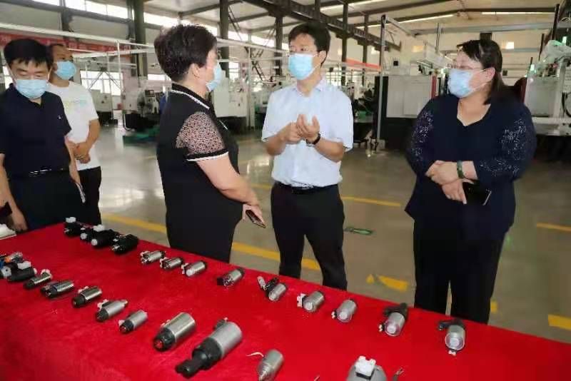 小嫩穴被大屌操在线观看视频安阳市市长高永一行莅临我公司参观调研